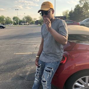 Meet your Posher, Deevon